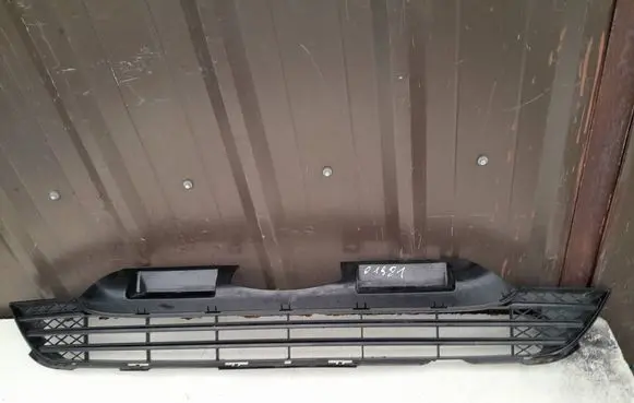 Front bumper upper radiator grill
