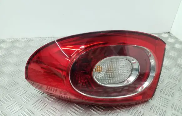 Volkswagen Tiguan Rear/tail lights 5N0945096H 5N0945258C
