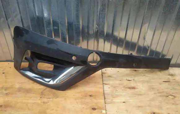 Renault Trafic III (X82) Front bumper splitter molding 261A23784R