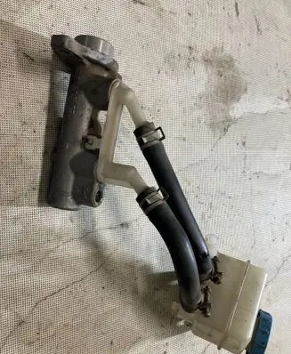 Master brake cylinder