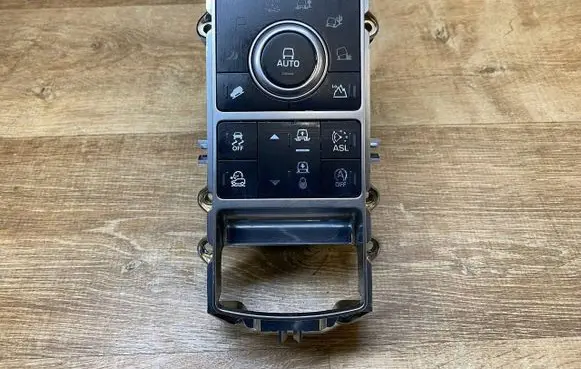 Multifunctional control switch/knob