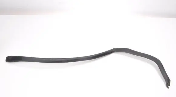 Porsche Cayenne (9Y0 9Y3) Rubber seal front door (on door) 