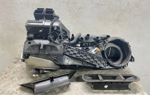 Volkswagen Touran II Interior heater climate box assembly 1K1820308B 1K1907511C 1K1819515