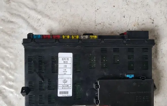 BMW X5 E53 Fuse module 6907395