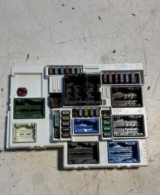 Opel Astra L Comfort/convenience module 9857474480 28814965 0102440441