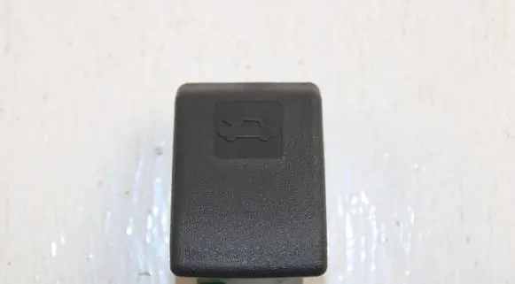 Mitsubishi Colt Engine bonnet (hood) release handle