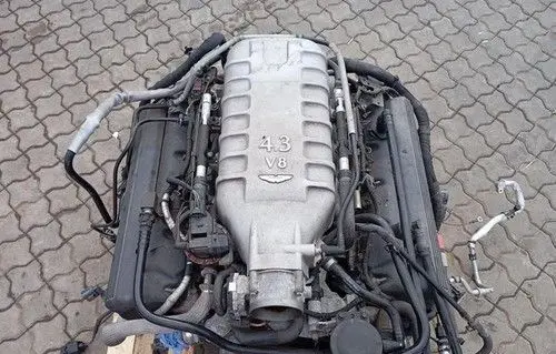 Aston Martin V8 Engine