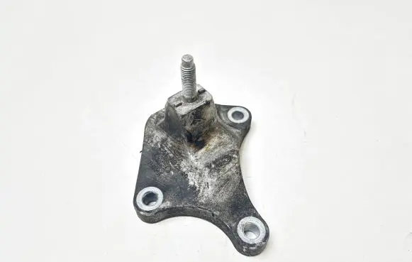Ford Fusion Engine mounting bracket 2S617M125AC