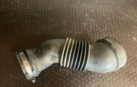 Volvo XC90 Air intake hose/pipe 30769234