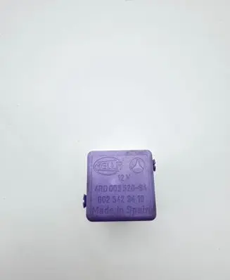 Mercedes-Benz CLS C219 Other relay 0025423419