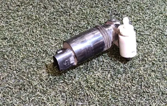 Windscreen/windshield washer pump