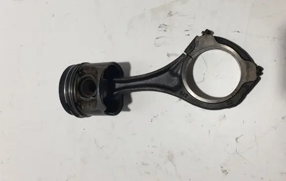 Mercedes-Benz C W204 Piston with connecting rod 0830923
