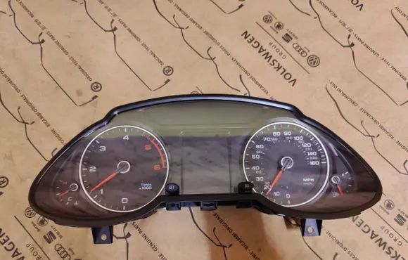 Audi Q5 SQ5 Speedometer (instrument cluster) 8R0920982A 503002426532