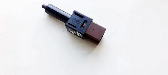 Nissan Qashqai+2 Brake pedal sensor switch