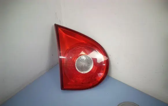 Volkswagen Golf V Tailgate rear/tail lights 1K6945093F