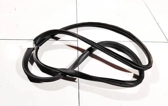 Audi A4 S4 B5 8D Rubber seal front coupe door 