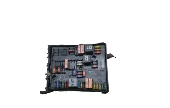 Volkswagen Touran I Fuse module 01394932 013949631 1K09378