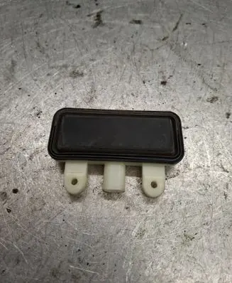 Mercedes-Benz E W212 Tailgate opening switch 2218702410