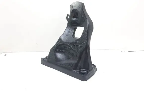 BMW 7 E65 E66 Engine mounting bracket 6769260