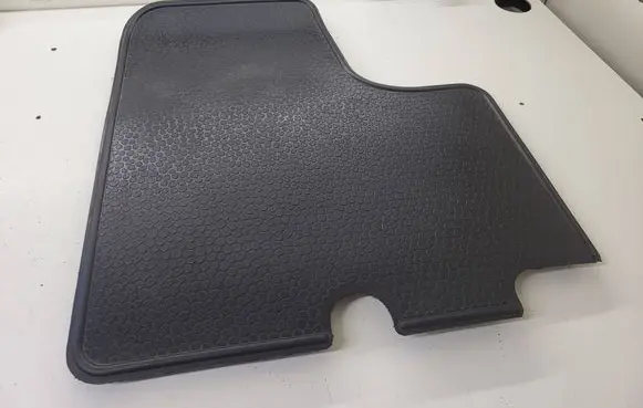Opel Vivaro Front floor mat 8200611183 93858758