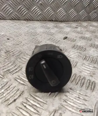 Volkswagen Golf IV Light switch