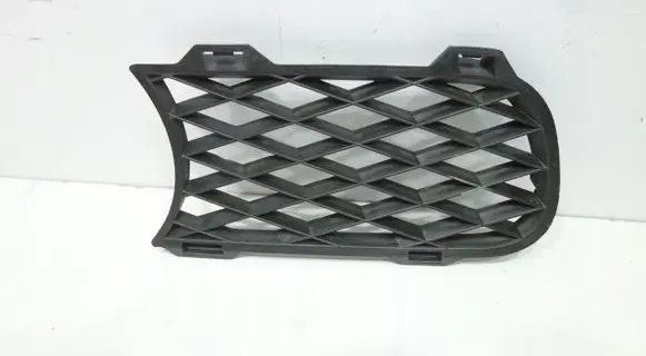 Volkswagen Touareg I Front bumper lower grill 7L6853683A