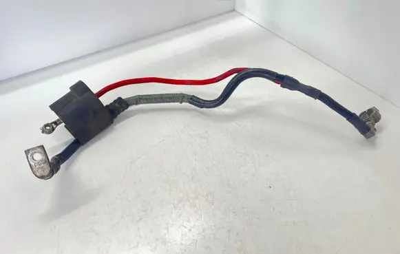 Volkswagen PASSAT B6 Positive cable (battery) 1K0971228L