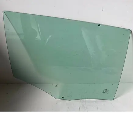 Volvo V60 Rear door window glass E243R001105