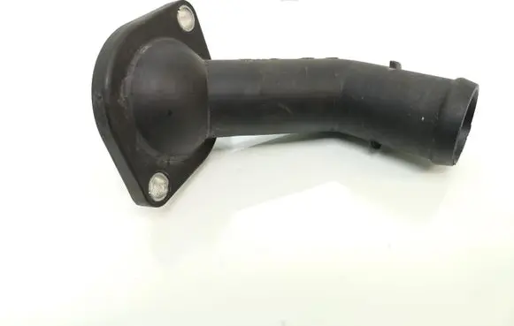 Volkswagen PASSAT B6 Engine coolant pipe/hose 06A121121C 038121121D