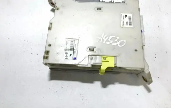 Lexus GS 300 350 430 450H Fuse box set 8273030281 82730-30281