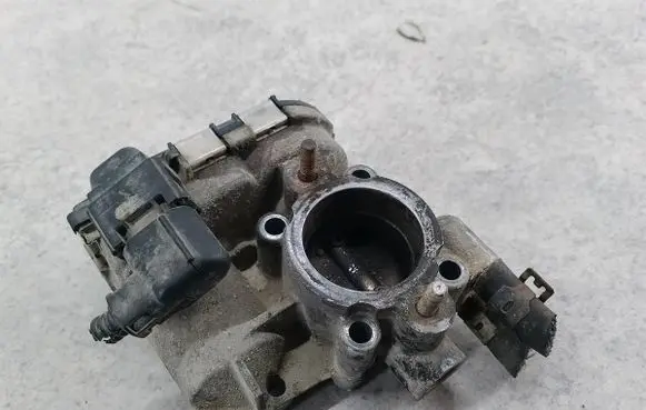 Opel Corsa D Throttle body valve 9157512