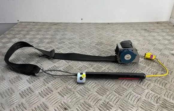 Volkswagen PASSAT B6 Front seatbelt 1002316