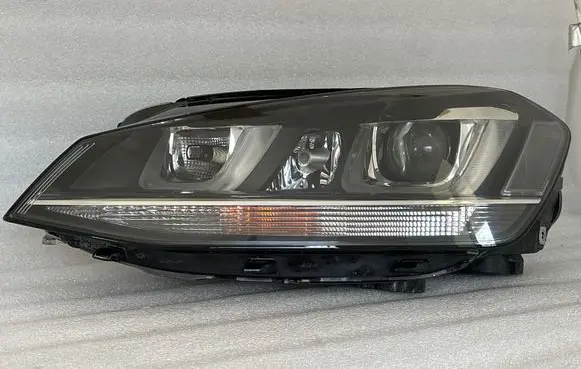 Volkswagen Golf VII Headlight/headlamp 5G1941751 90024305