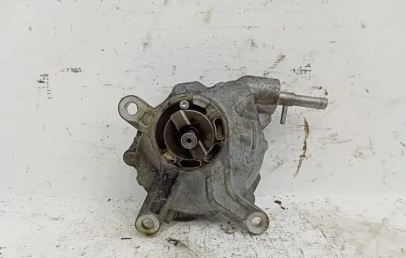 Toyota RAV 4 (XA30) Vacuum pump