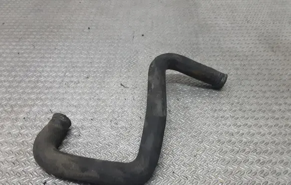 Volkswagen Touran I Engine coolant pipe/hose
