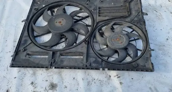 Audi Q7 4L Radiator cooling fan shroud 7L0121203H 0130307091