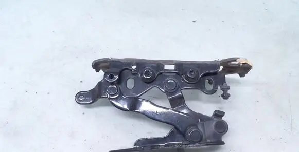 Mercedes-Benz CLS C218 X218 Engine bonnet/hood hinges A2048800728
