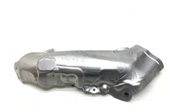BMW 5 G30 G31 G38 Heat shield in engine bay 265289501 2652895