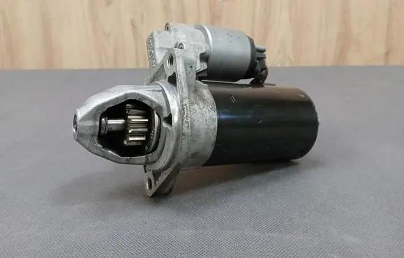 Mercedes-Benz E A207 Starter motor 2719060200 A2719060200 0001147408