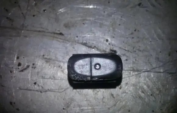 Fog light switch