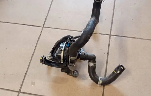 Hyundai Ioniq Water pump 2510003H20 201709180320 PA66GF25