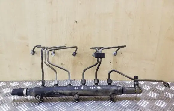 Volvo V70 Fuel main line pipe 0445215010 8658252