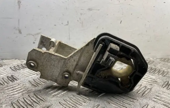 BMW 1 F20 F21 Radiator mount bracket 7600541