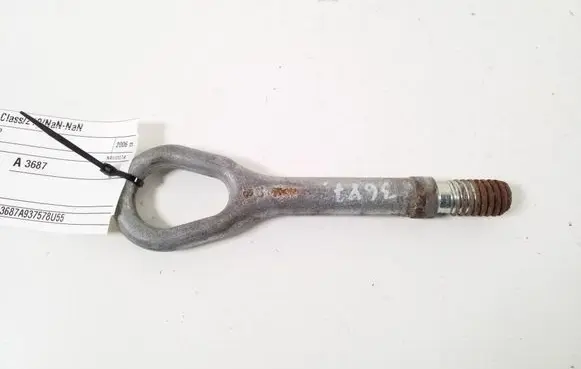 Mercedes-Benz CLS C219 Towing hook eye