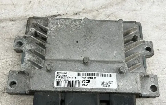 Ford Fiesta Engine control unit/module AV2112A650CB S180047012