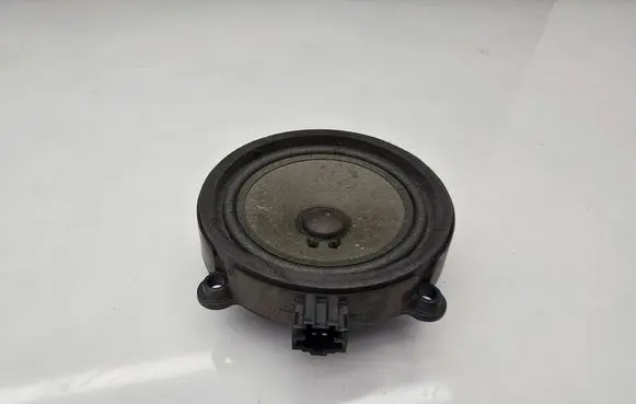 Mercedes-Benz Sprinter W906 Front door speaker A9068270060 7297241028 00317418