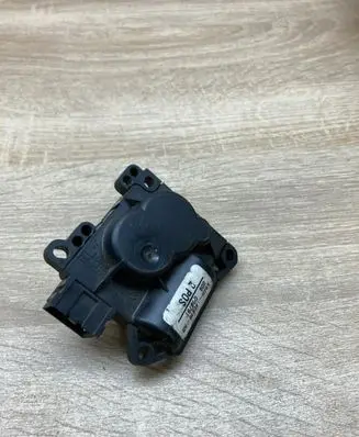 Ford Focus Air flap motor/actuator XS4H19E616AB