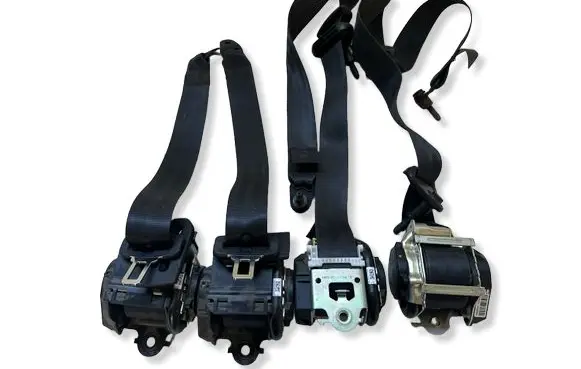 Dacia Duster II Set of seat belts 15052019