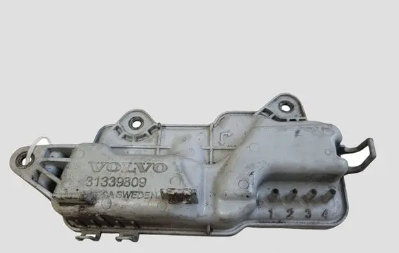 Volvo V70 Vacuum air tank 31339809