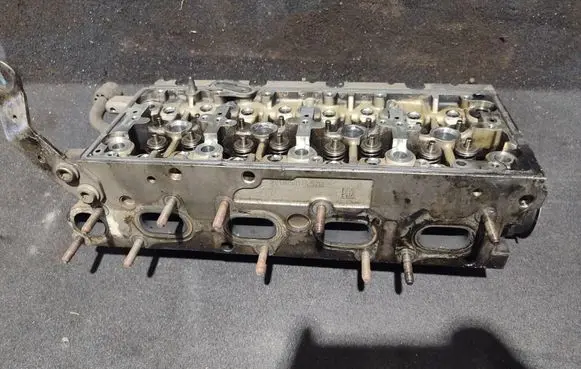 Audi A3 S3 8V Engine head 04L103373